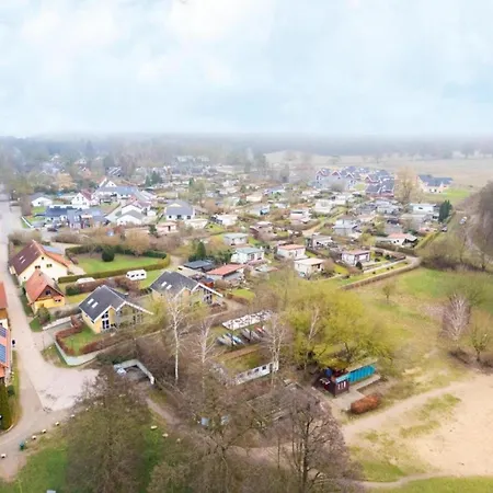 Skandinavisches In Mirow Semesterbostad