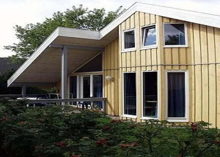 Skandinavisches In Mirow בית נופש