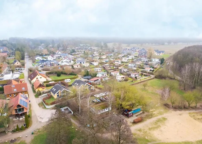 Skandinavisches In Mirow בית נופש